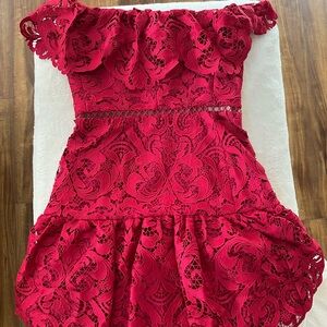 ML Monique Lhuillier Ruffled Lace Dress